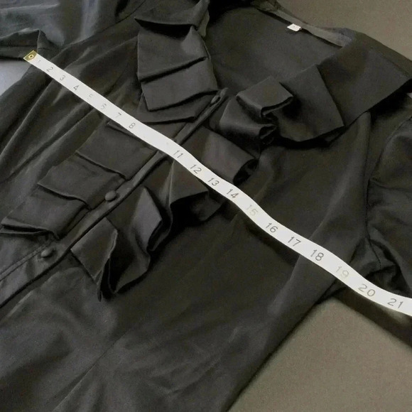 Womens Black Ruffle Trim Curved Hem Button Front Long Sleeve Blouse Size Medium - Picture 9 of 14